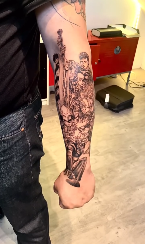 Tatouage ange guerrier — avant-bras — Blackthorn Tattoo Campos Majorque