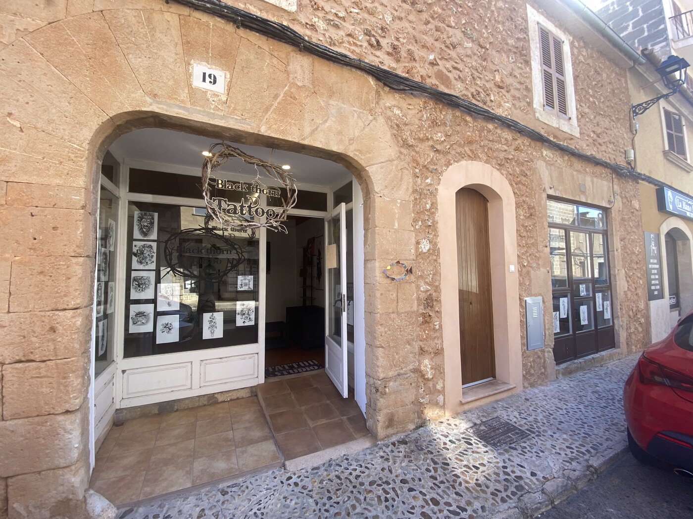 Blackthorn Tattoo — Studio Campos